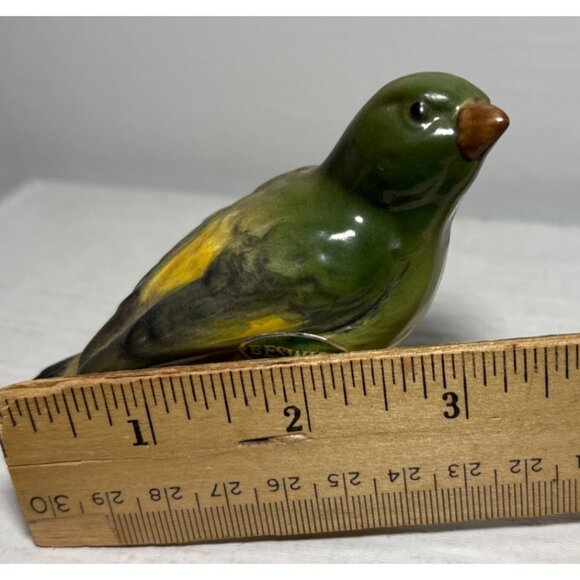 Beswick Greenfinch Ceramic Bird Figurine No. 2105A England First Version - Picture 9 of 9